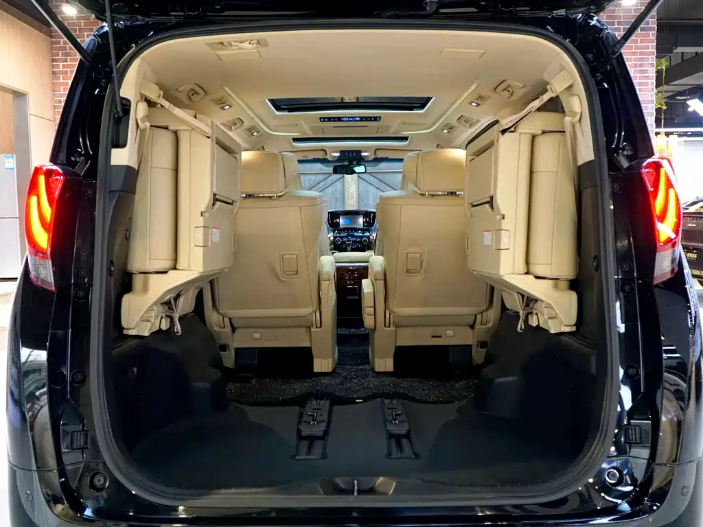 Alphard 2015 Luxury Edition