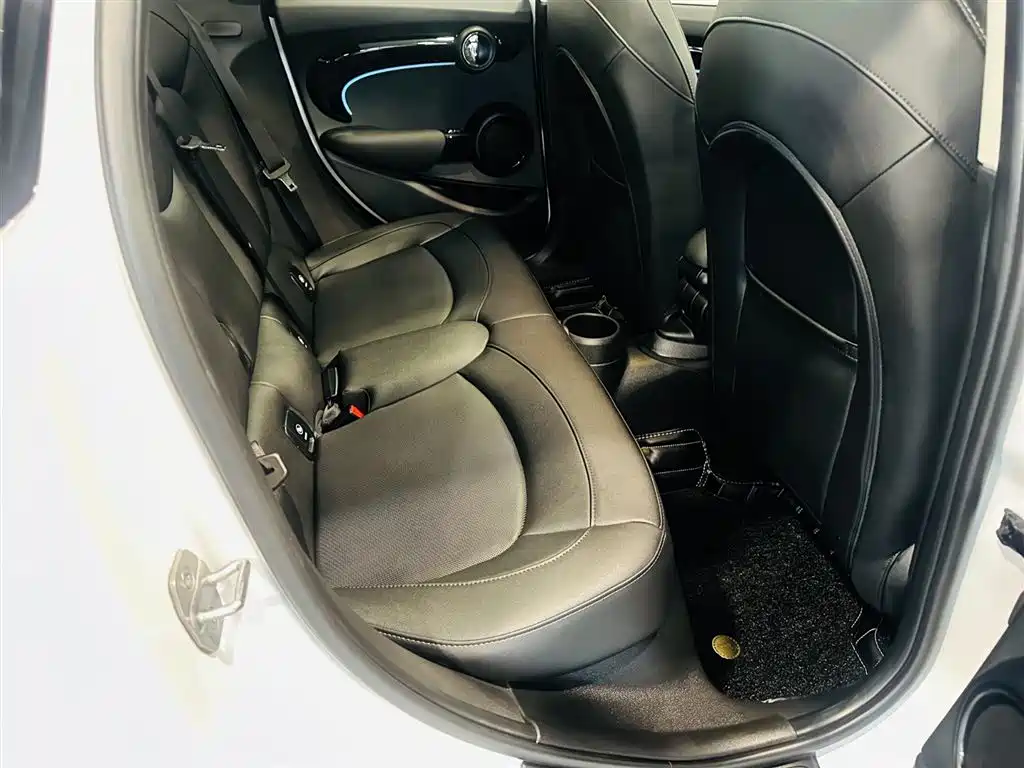 2023 MINI Cooper Artist 5-Door Edition