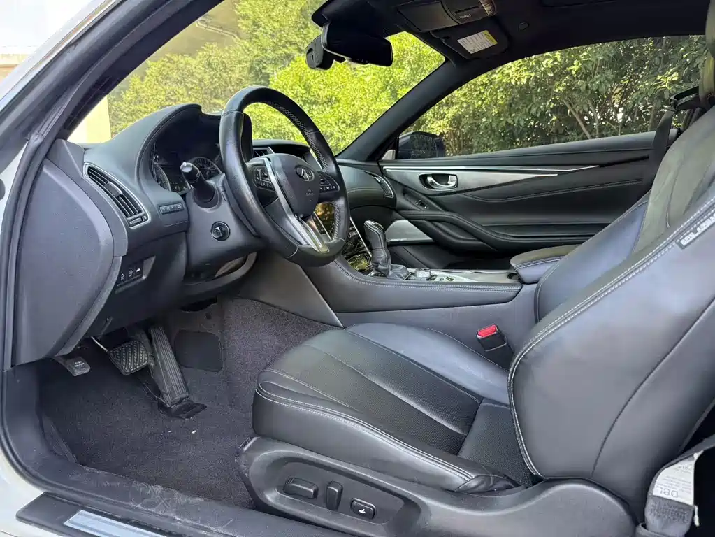 Infiniti Q60 2017 2.0T Luxury Edition
