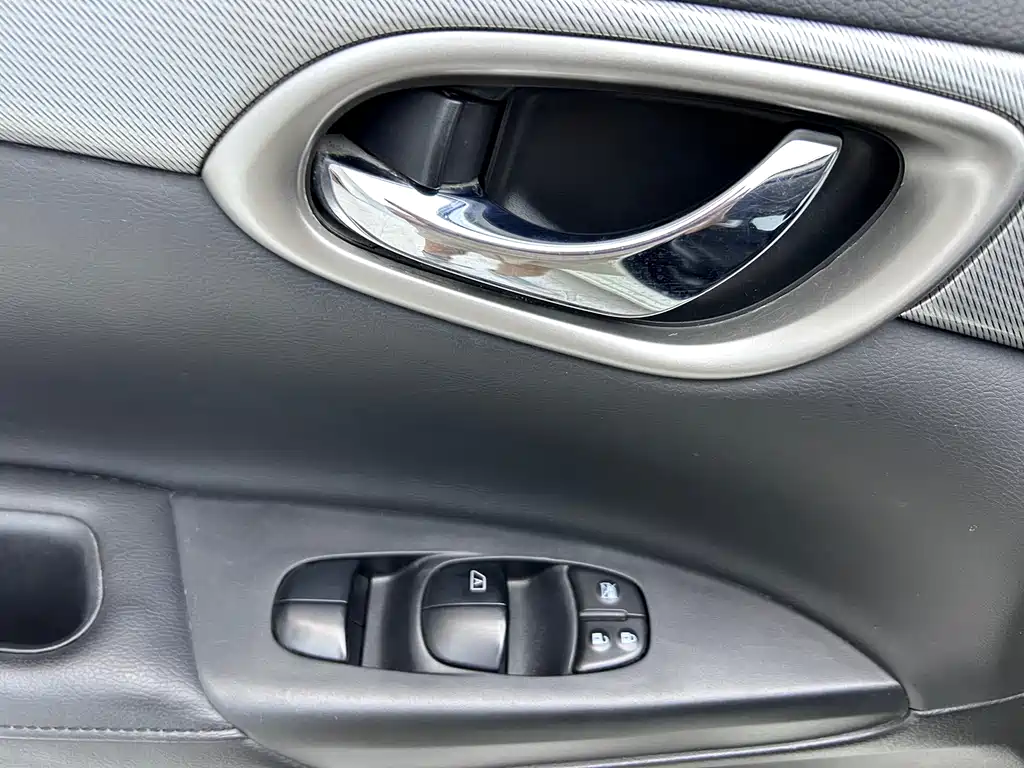 Sentra 2014 1.6 XV CVT Prestige Edition