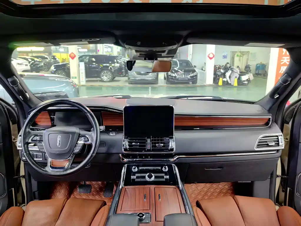 Navigator 2019 3.5T Presidential Edition National VI