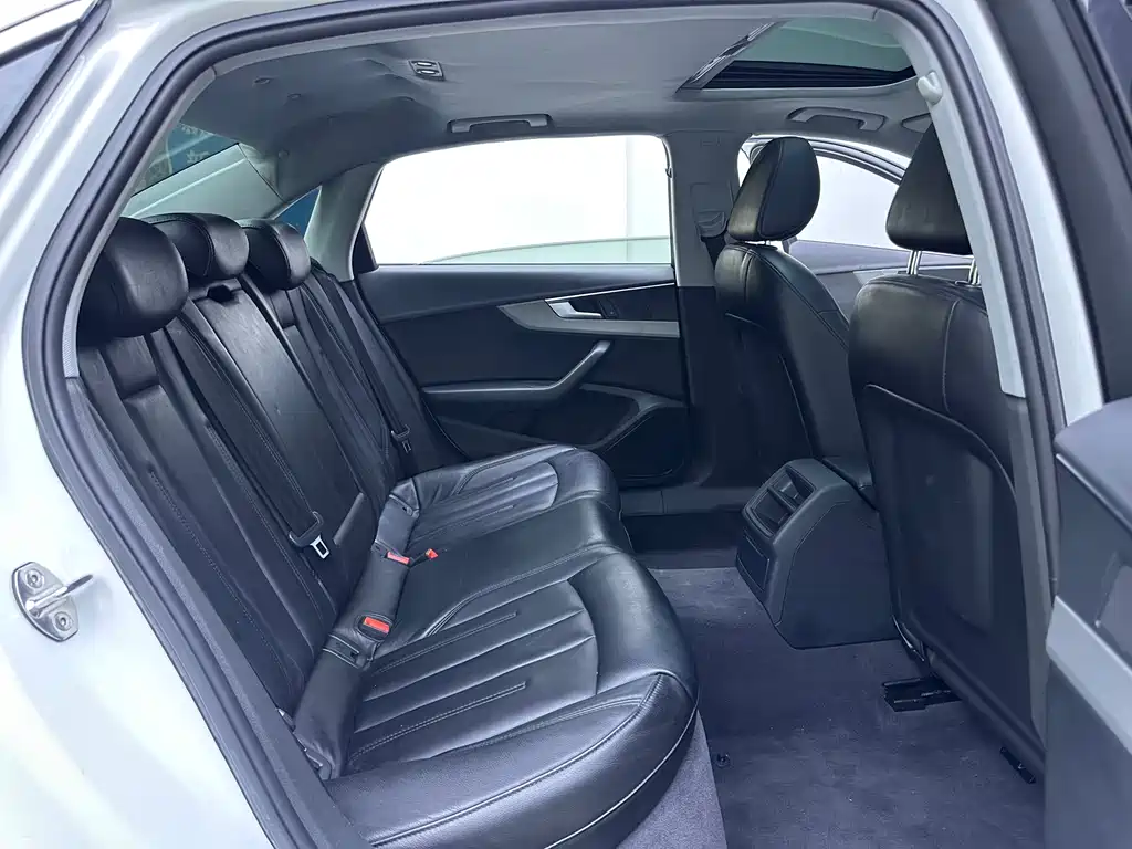 Audi A4L 2017 40 TFSI Progressive Edition