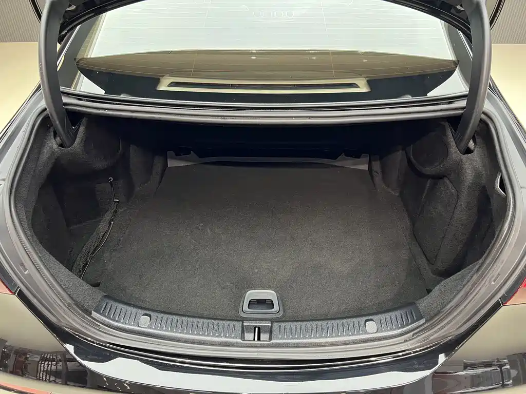 Mercedes-Benz E-Class 2023 E 300 L Luxury Edition