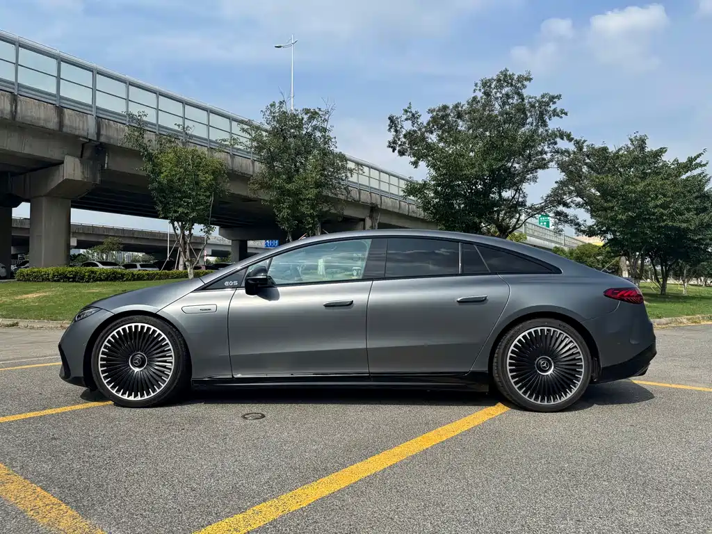 AMG EQS 53 4MATIC+ 2023