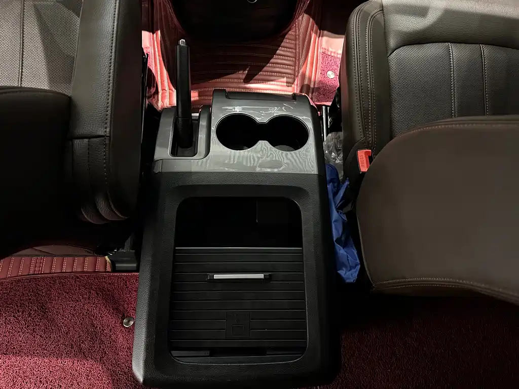 D-Max 2021 2.0L Manual Luxury 7-seater