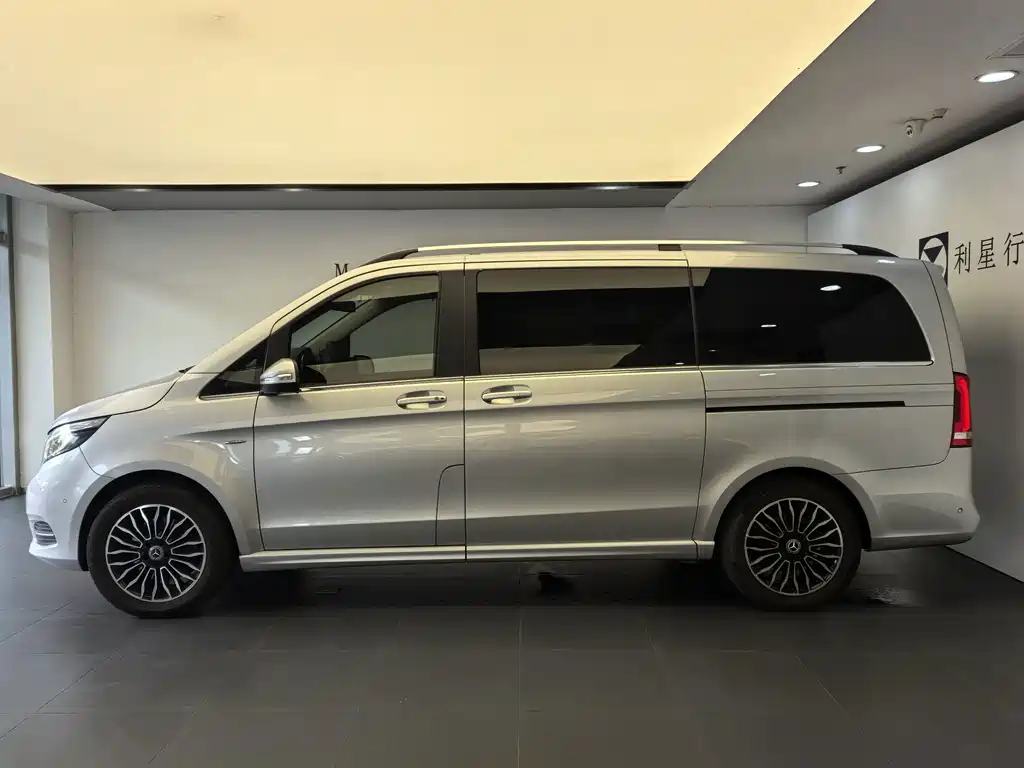 Mercedes-Benz V-Class 2018 V 260 Luxury Edition Euro VI