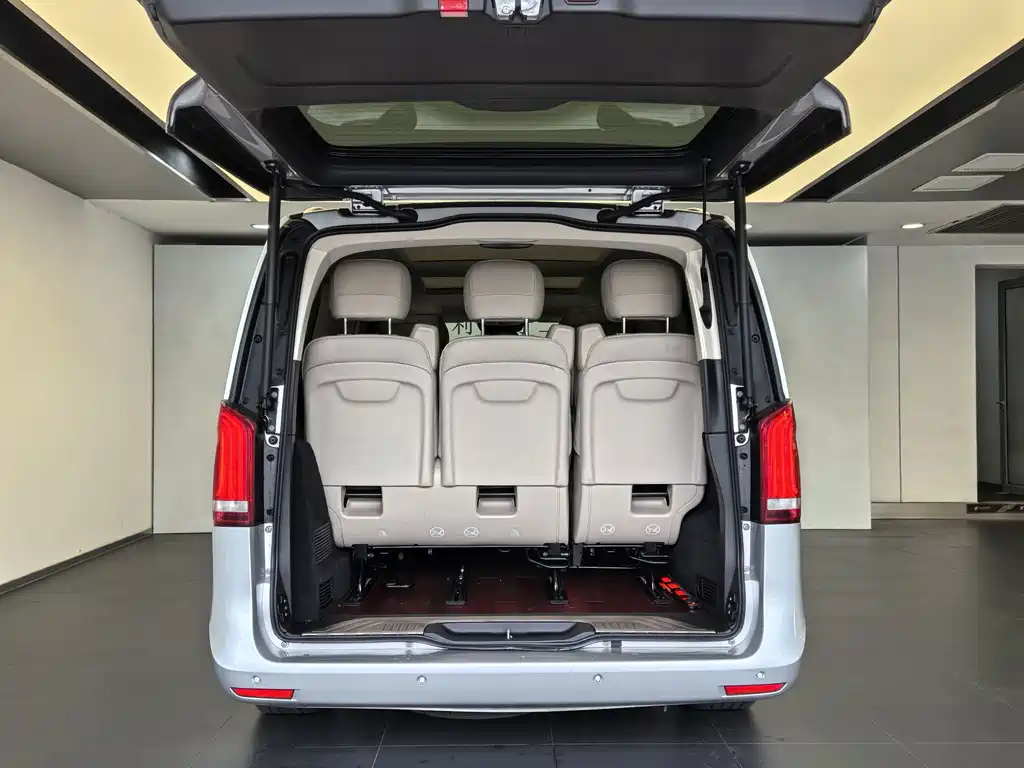 Mercedes-Benz V-Class 2018 V 260 Luxury Edition Euro VI
