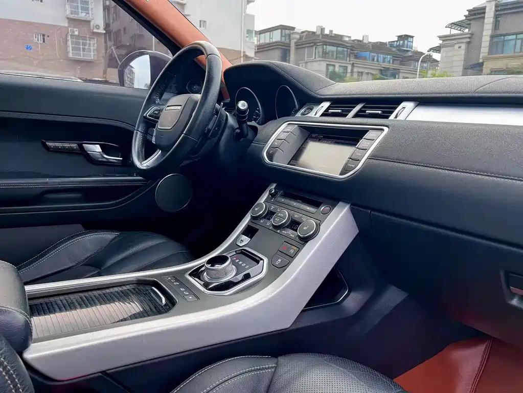 Range Rover Evoque (Import) 2015 Model 2.0T 5-Door Prestige Edition