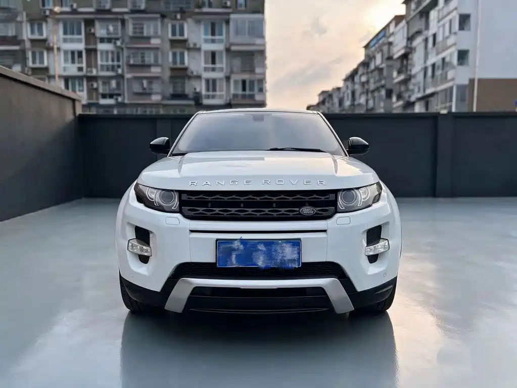 Range Rover Evoque (Import) 2015 Model 2.0T 5-Door Prestige Edition
