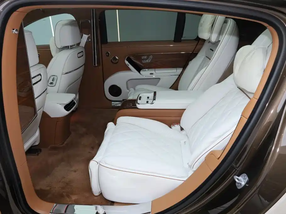 尊界S800 2025 Edition Range-Extended Starlight Executive Version 4-Seater (192-line LiDAR)