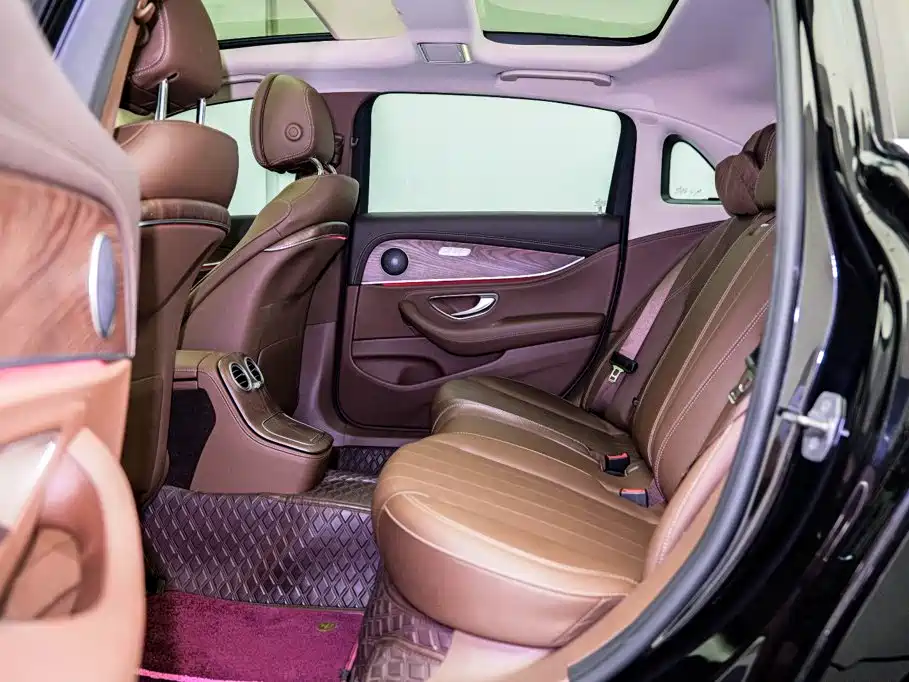 Mercedes-Benz E-Class 2023 E 260 L
