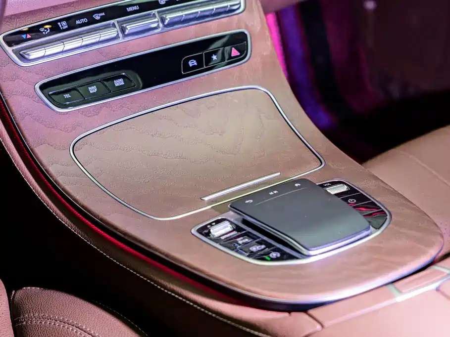 Mercedes-Benz E-Class 2023 E 260 L