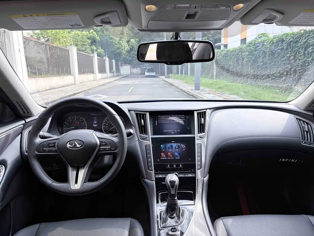 Infiniti Q50L 2022 2.0T Elegance Edition