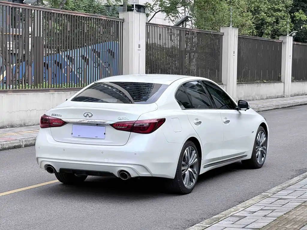 Infiniti Q50L 2022 2.0T Elegance Edition