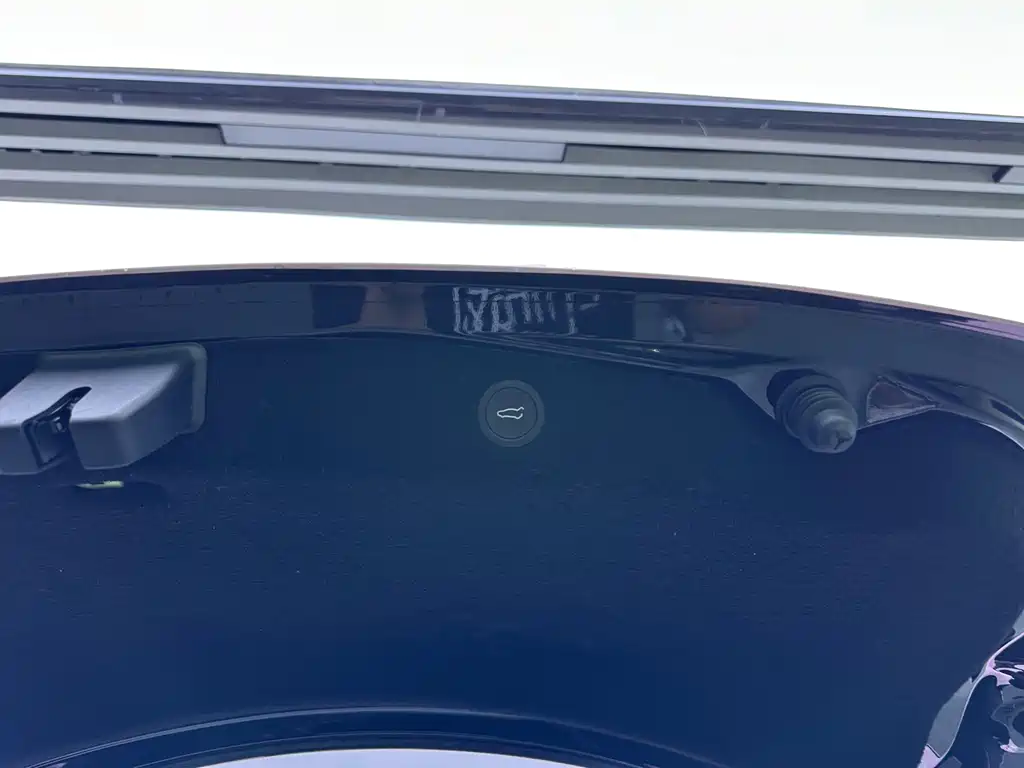 Model 3 Rear-Wheel Drive 2023