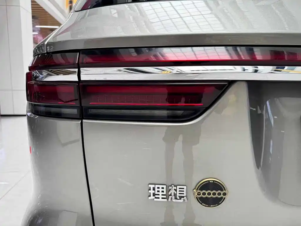 Lemon ONE 2021 Model, Extended Range 6-Seater Edition