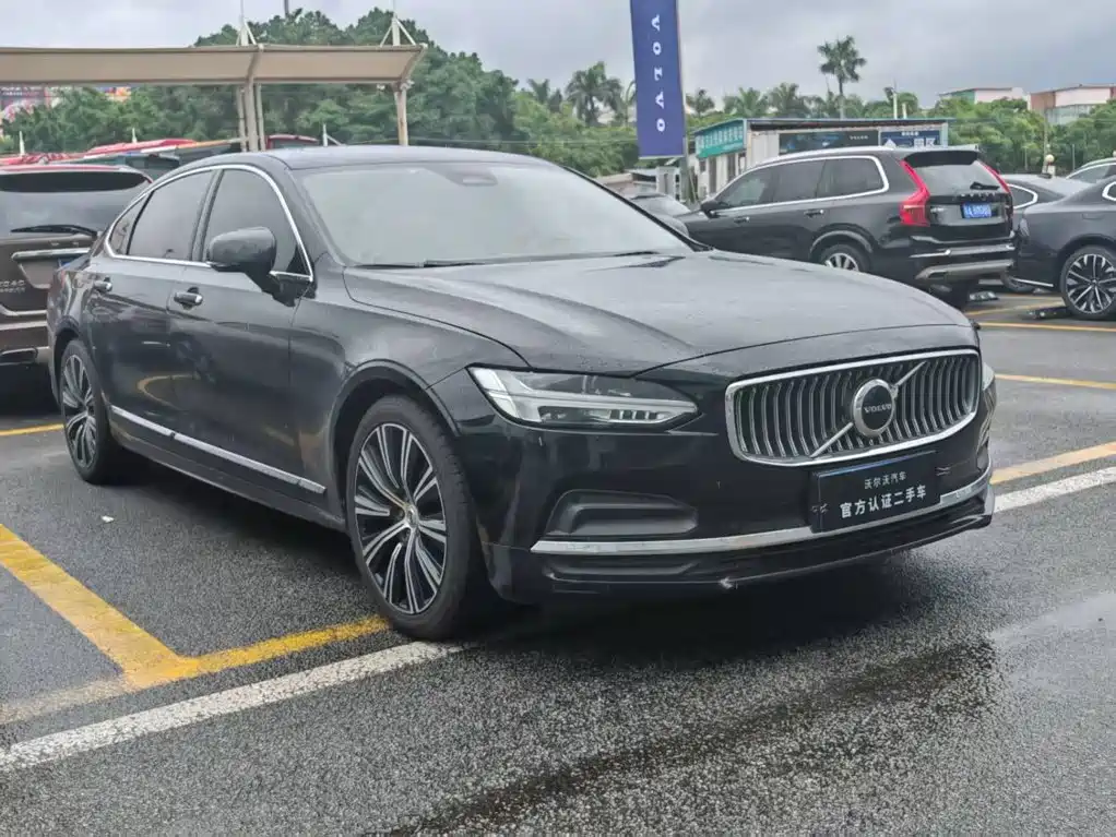 Volvo S90 2023 B5 Intelligent Distance Luxury Edition