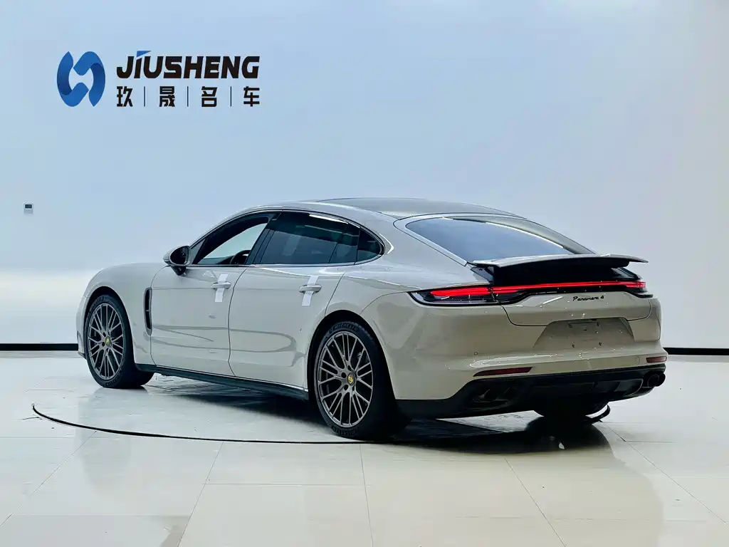 Panamera 2023 Facelift 4 Executive Long Platinum Edition 2.9T