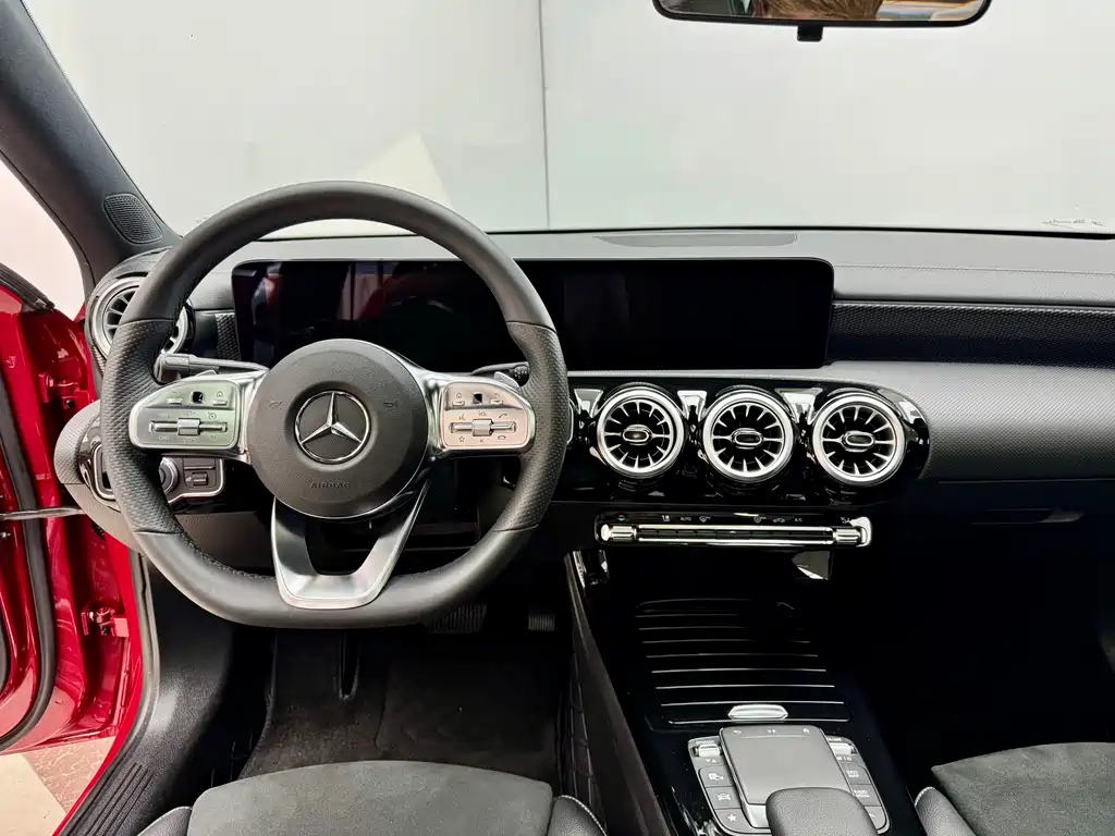 Mercedes-Benz A 200 L Sport Sedan Fashion Edition 2022 Facelift