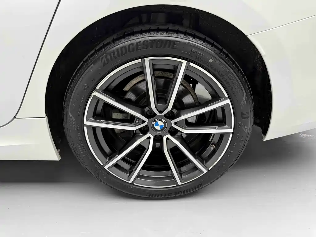 BMW 3 Series 2023 325Li M Sport Package