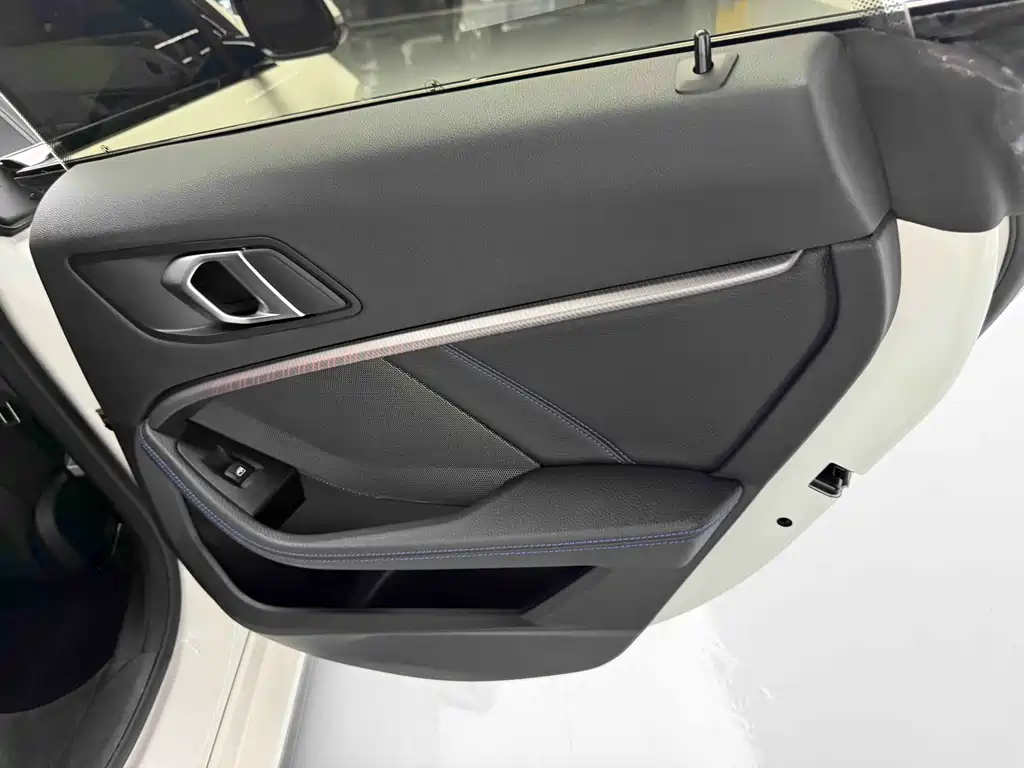 BMW 2 Series (Import) 2023 Model, Facelift 225i 4-Door Coupé M Sport曜夜 Package