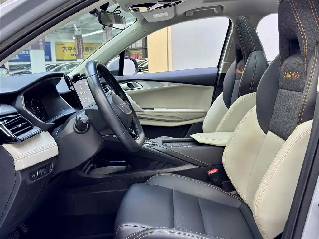 LEON 06 EM-P 2023 1.5T Remix PHEV Pro
