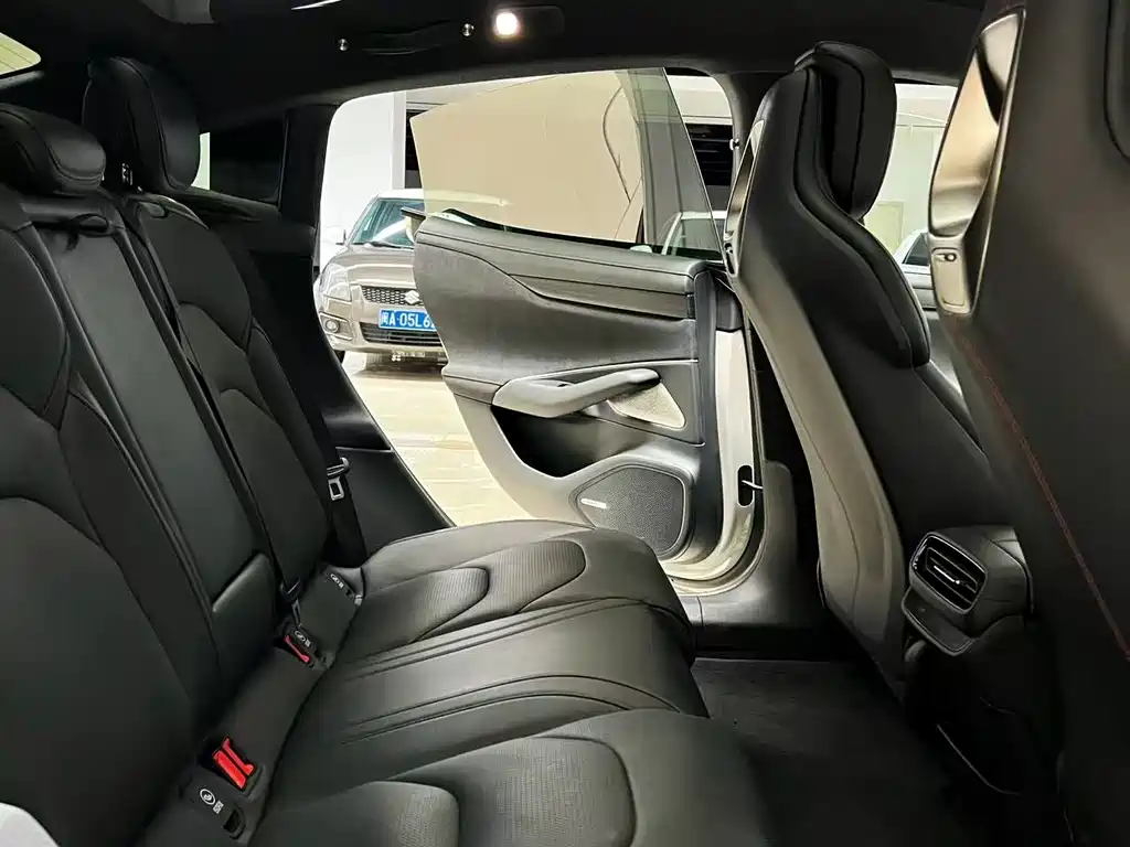 Xiaomi SU7 2024 Edition Rear-wheel Drive Long-range Intelligent Driving Version