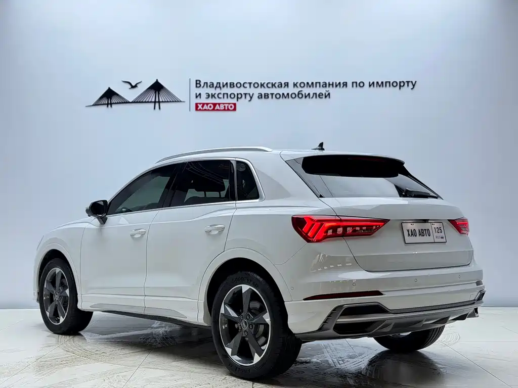 Audi Q3 2023 35 TFSI Sporty Dynamic Edition (1.4T)
