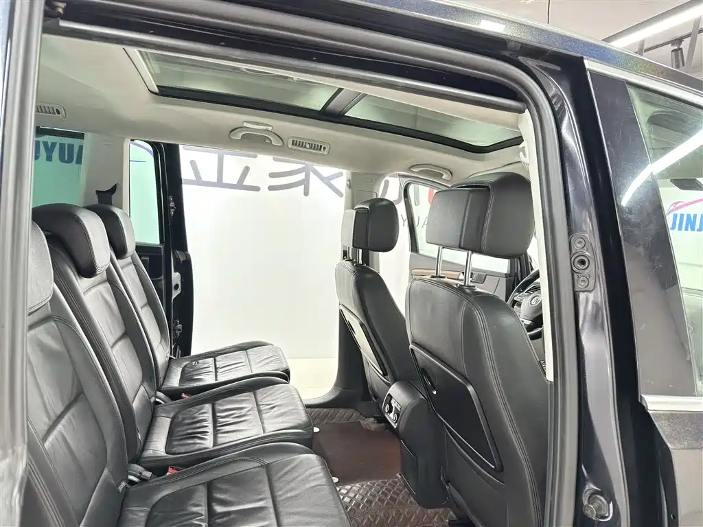 Shangri-La 2014 2.0 TSI Comfort Edition