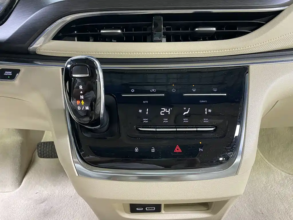 Buick GL8 2023 Luxury Edition