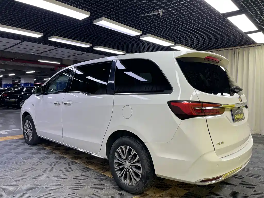 Buick GL8 2023 Luxury Edition