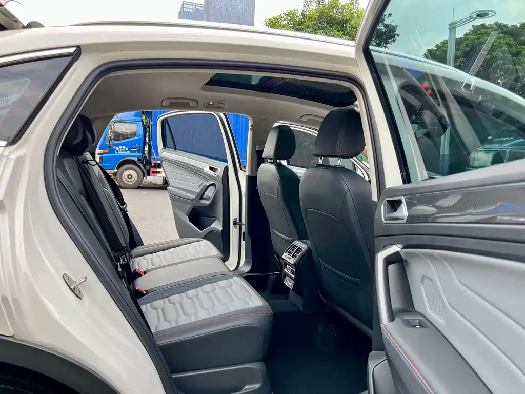 Touguan X 2022 330 TSI Two-Wheel Drive Yuexiang Edition