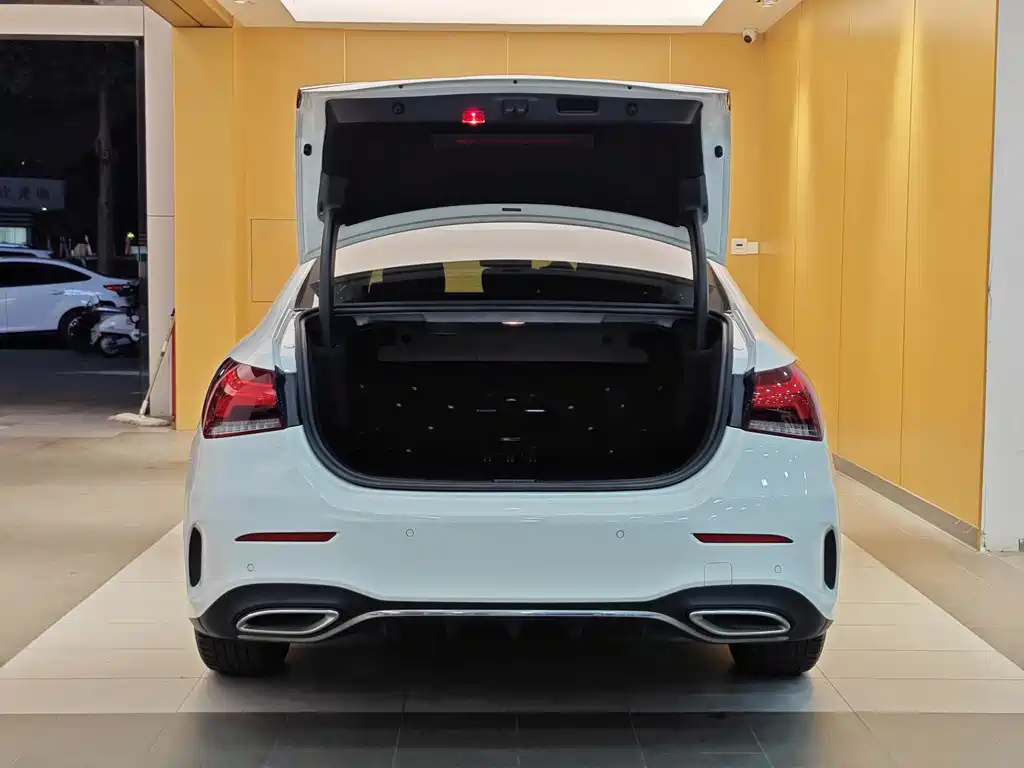 Mercedes-Benz A 200 L Sport Sedan Fashion Edition 2021