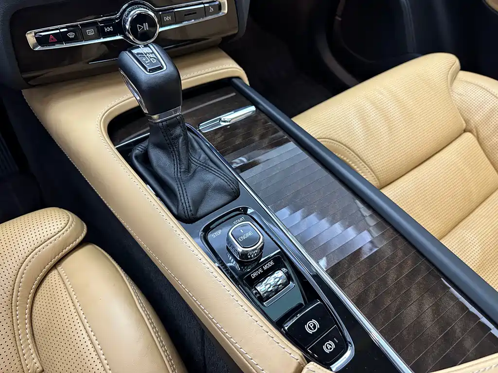 Volvo XC90 2015 T6 Smart Edition 7-seater