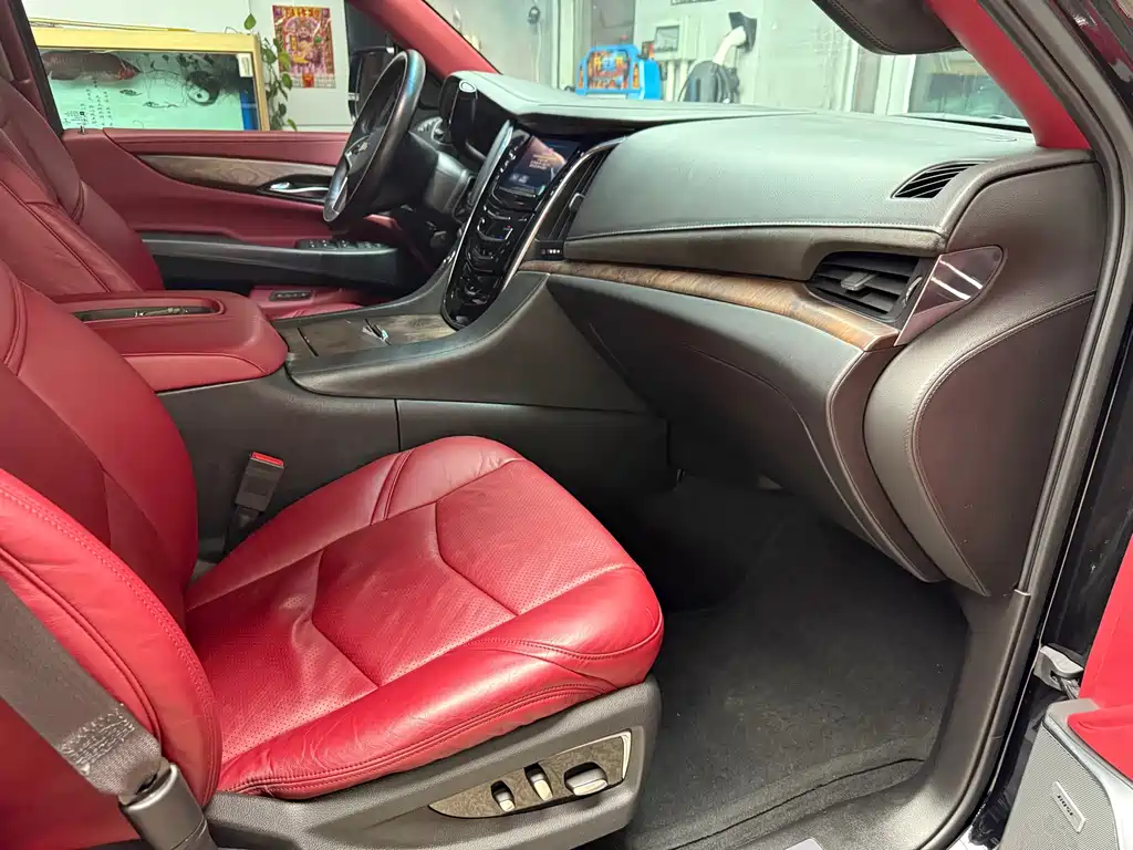 Escalade ESV Platinum Extended Length 2017