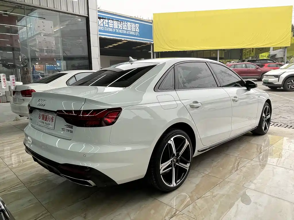 Audi A4L 2024 40 TFSI Luxury Dynamic Edition