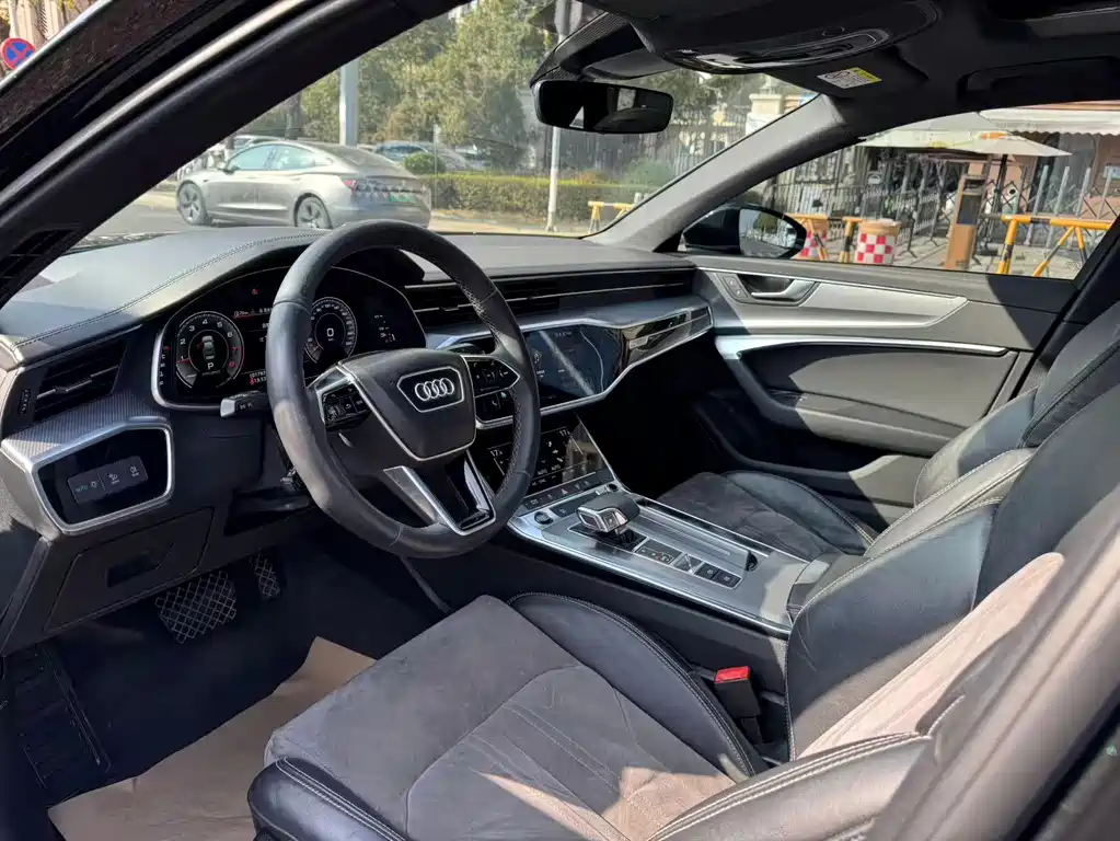 Audi A6L 2022 40 TFSI Luxury Dynamic Edition