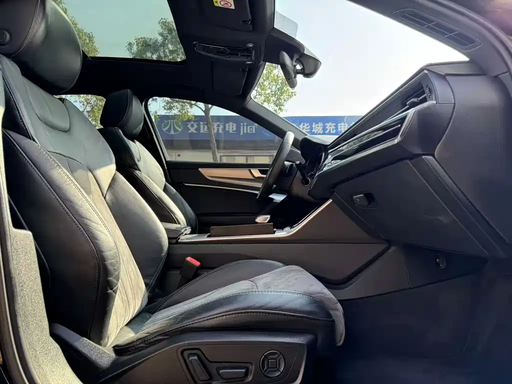 Audi A6L 2022 40 TFSI Luxury Dynamic Edition