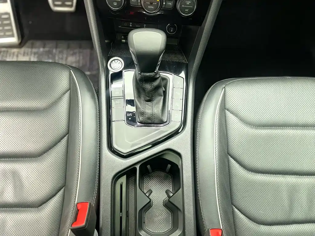 Tiguan L 2020 330 TSI Automatic Two-Wheel Drive R-Line Flagship Edition National VI