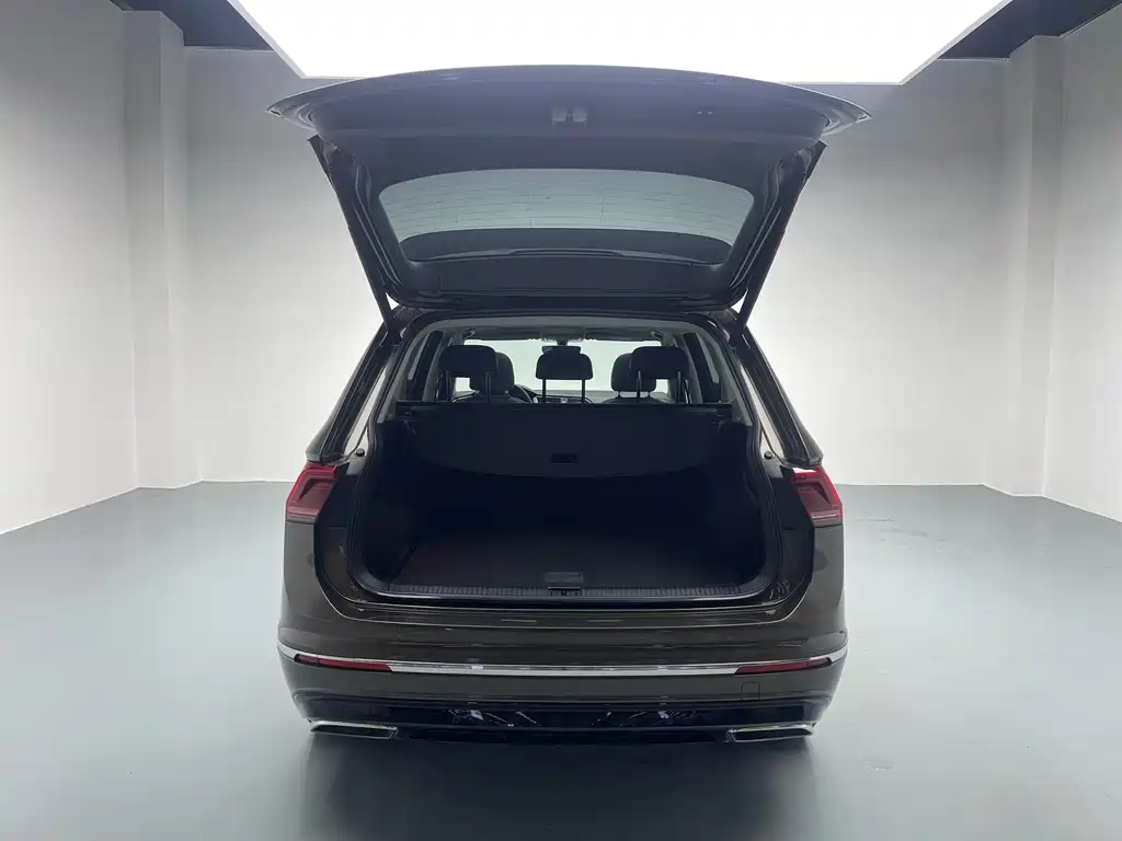 Tiguan L 2020 330 TSI Automatic Two-Wheel Drive R-Line Flagship Edition National VI