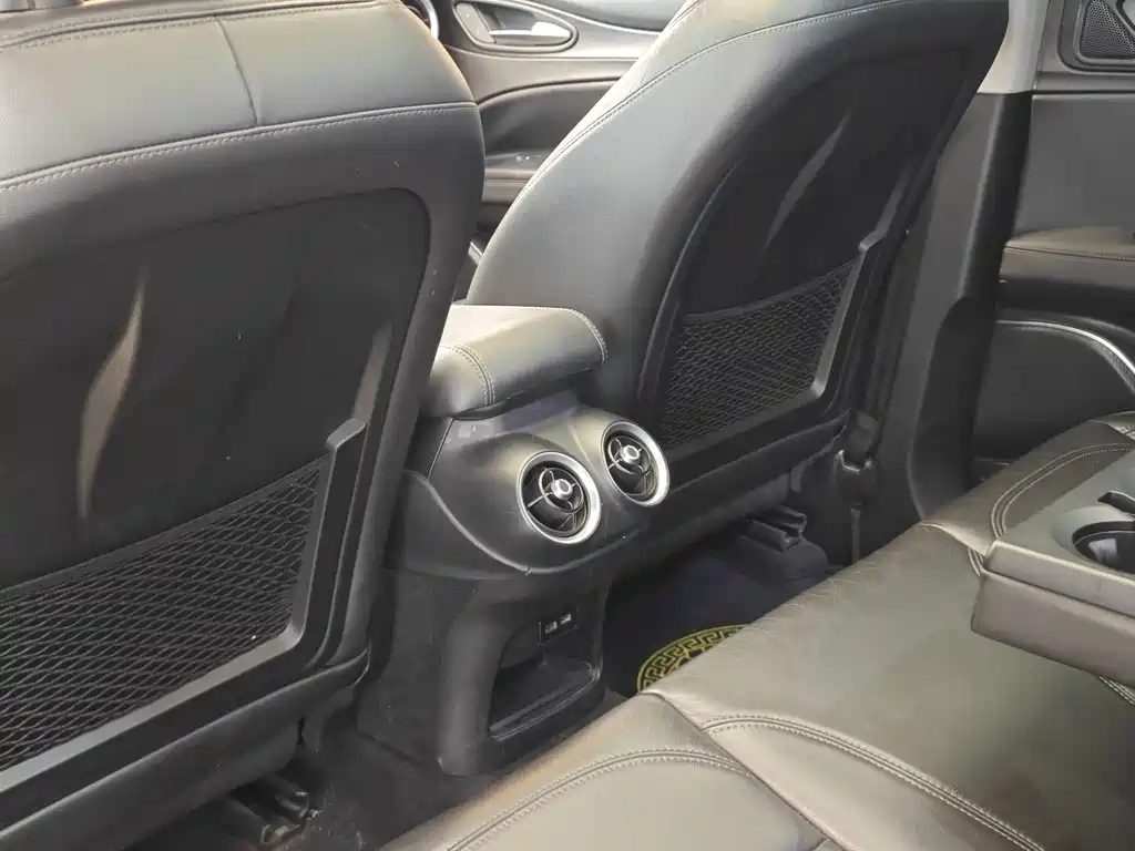 Stelvio 2017 2.0T 200HP Elite Edition