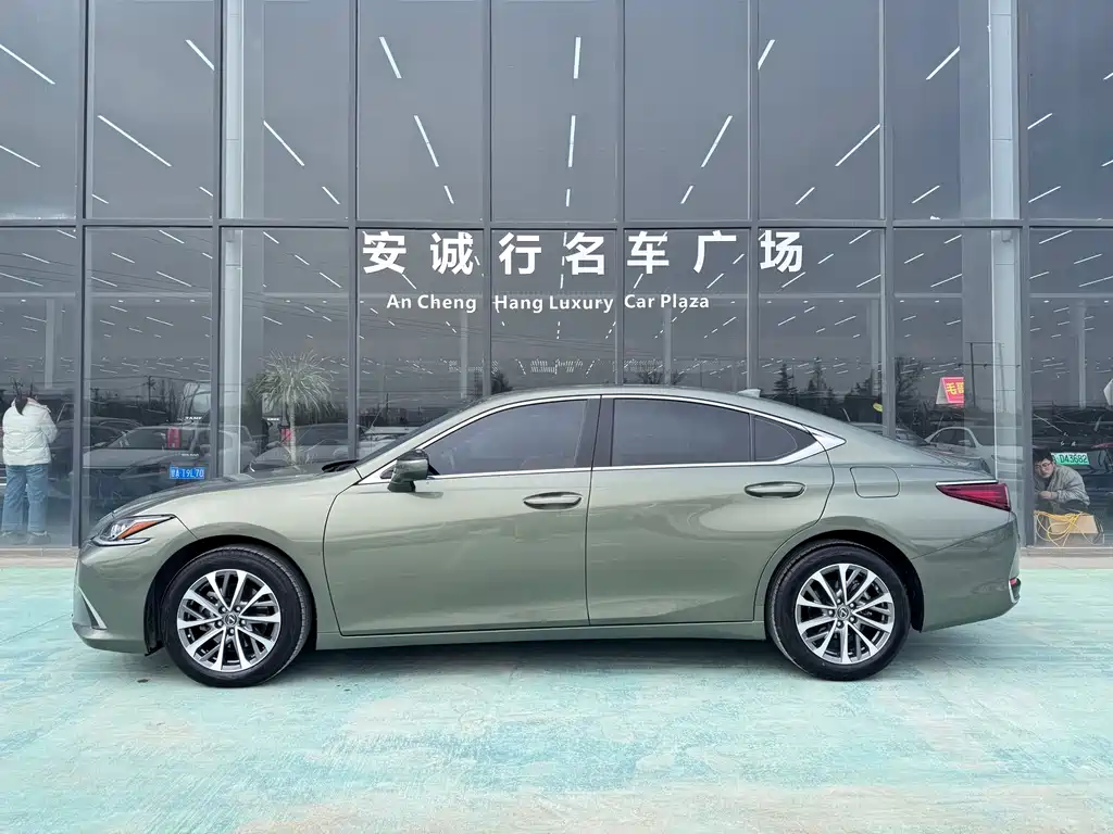 Lexus ES 2023 200 Excellence Edition