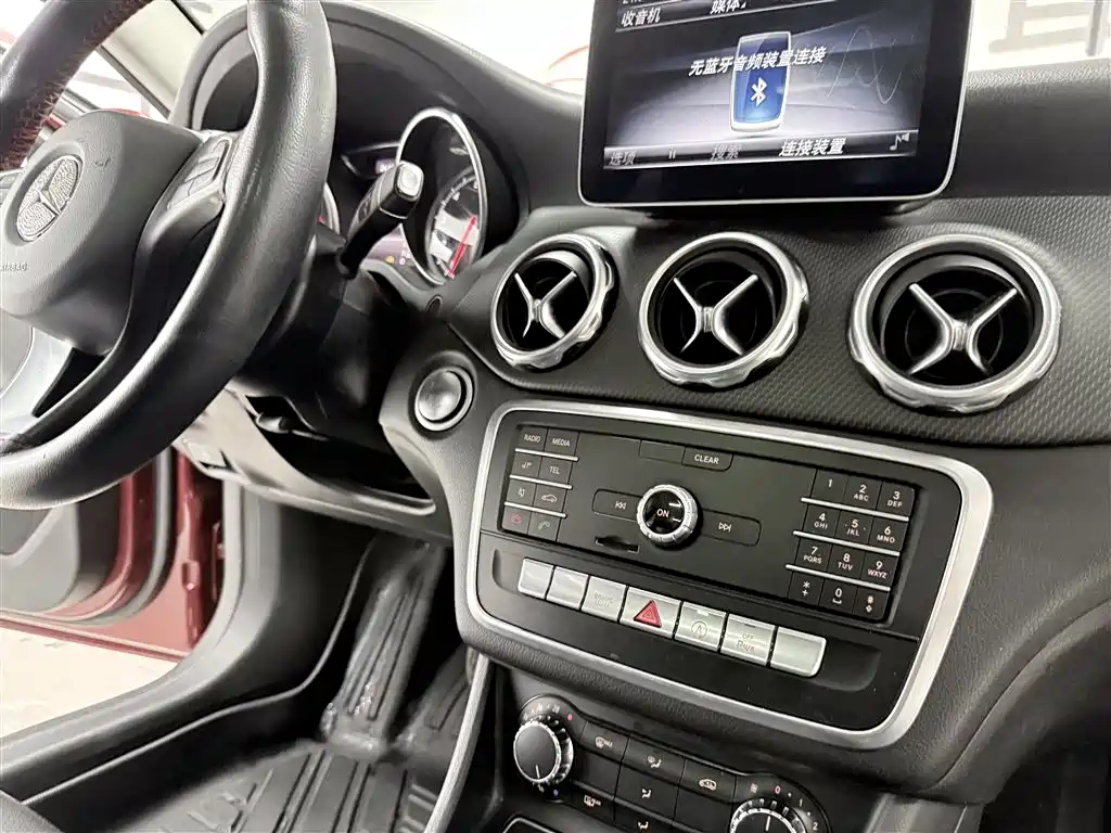Mercedes-Benz GLA 2018 GLA 200 Sport Line