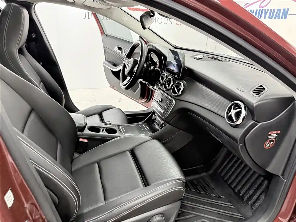 Mercedes-Benz GLA 2018 GLA 200 Sport Line