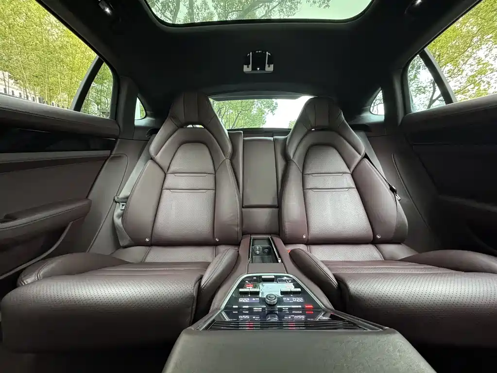 Panamera Executive Long Wheelbase 3.0T