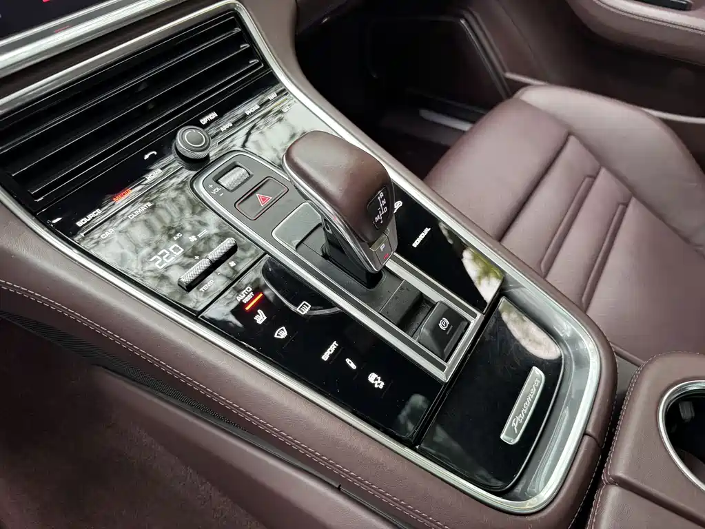 Panamera Executive Long Wheelbase 3.0T