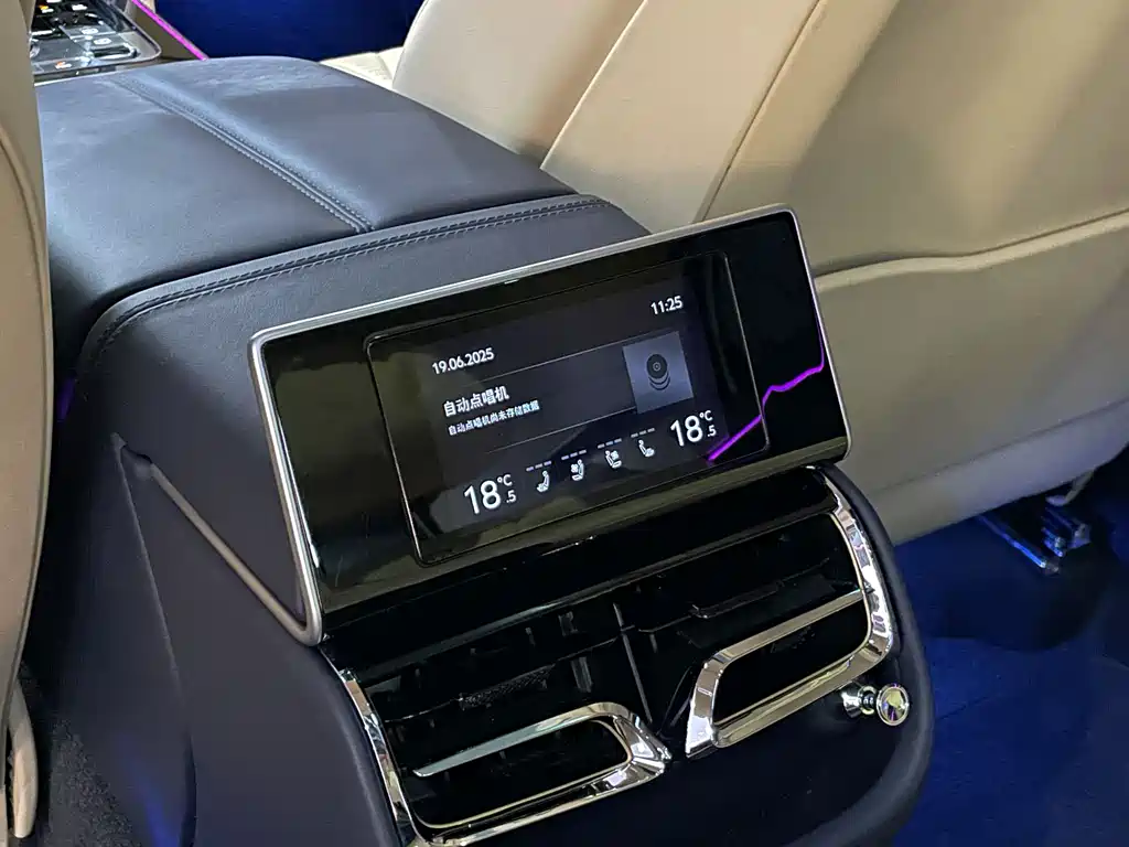 Phaeton 2020 model 6.0T W12 standard edition