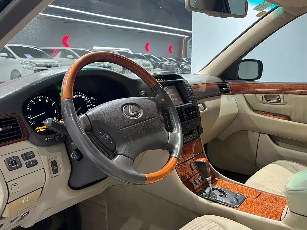 Lexus LS 2005 430