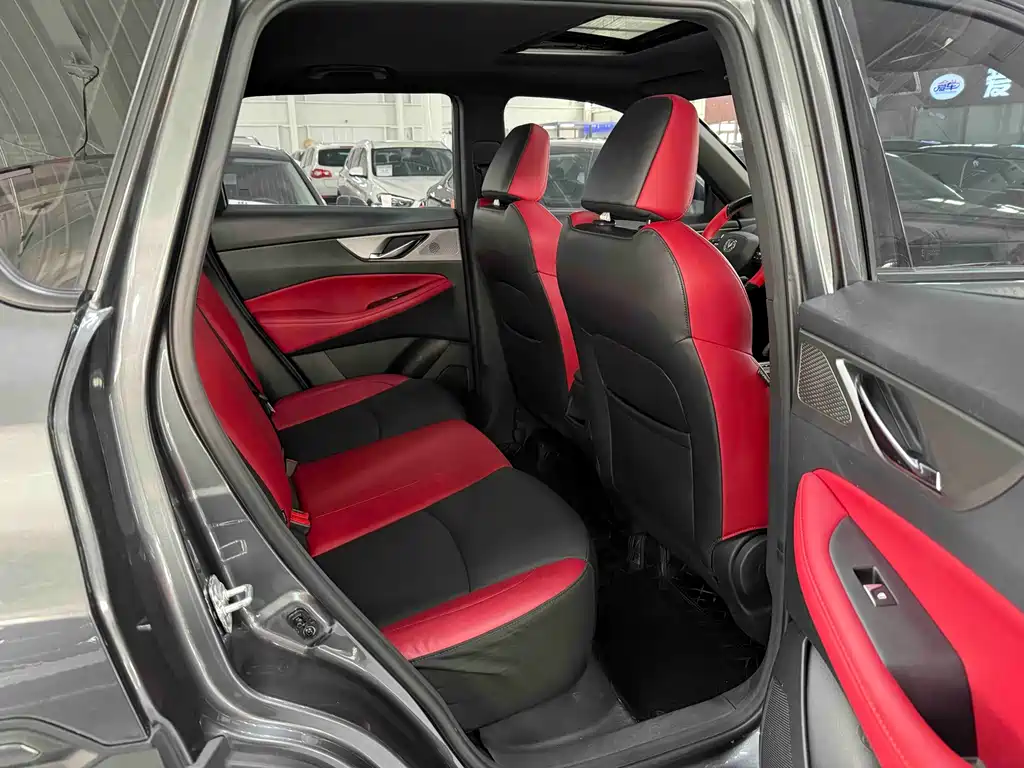 CS35PLUS 2021 Facelift Blue Whale NE 1.4T DCT Luxury Edition