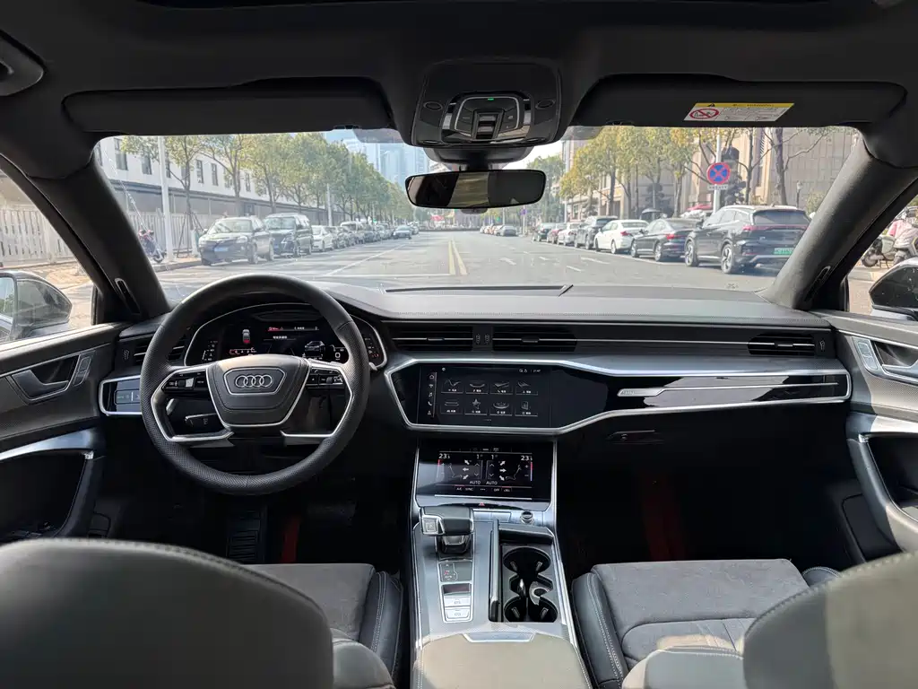Audi A6L 2024 model 45 TFSI Prestige Dynamic Edition